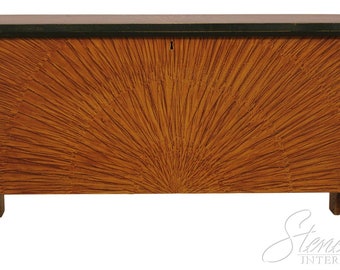 55900EC: DAVID SMITH Bench Made Grain Painted Blanket Chest