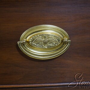 L69505: HENKEL HARRIS Walnut Bow Front Chest Dresser 画像 6