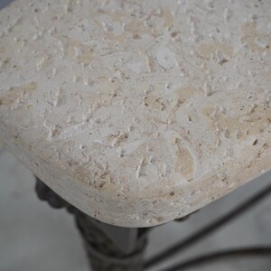 69626: MAITLAND SMITH Travertine Top Bronze Console Table zdjęcie 5