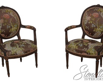 F60505EC: Pair Vintage French Louis XVI Fine Carved Armchairs