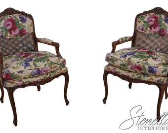 F61021EC: Pair Vintage French Louis XV Style Open Armchairs