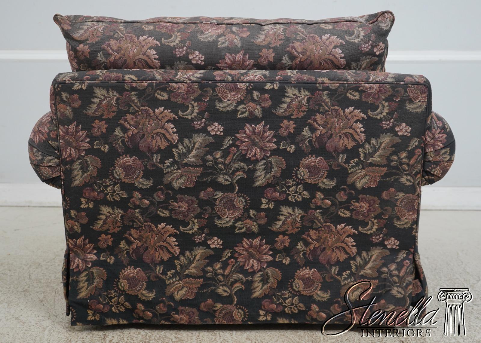 ビンテージ フローラル刺繍の椅子 ビンテージ フローラル刺繍の椅子