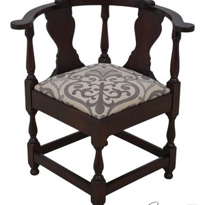 59226EC: KITTINGER CW-136 Colonial Williamsburg Mahogany Corner Chair