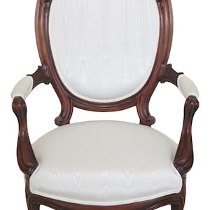 F48183EC: Antique American Victorian Parlor Armchair