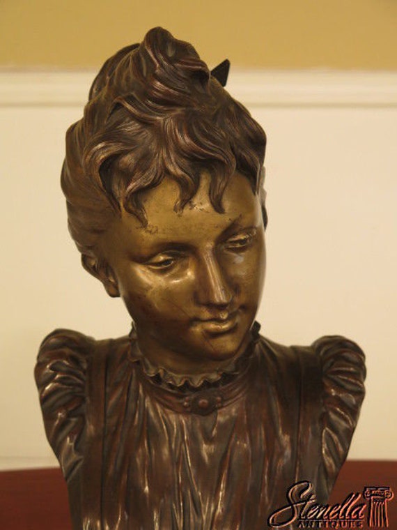 Sculpture bronze buste femme orientaliste corset fleurs signée