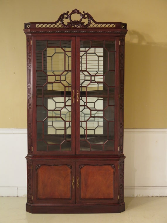 44513ec Henkel Harris 1192 Chippendale Mahogany Curio Corner Etsy