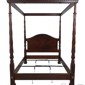 64657EC: HENKEL HARRIS Model 199 Queen Size Mahogany Canopy Bed
