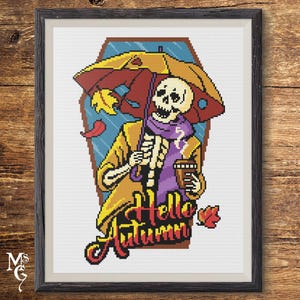 Patrón de punto de cruz "Hola Otoño" para "Bordado de Halloween con Brujería" (PDF)