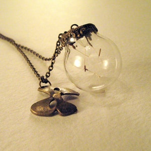 Dandelion Wish Necklace, Cute Dandelion Necklace, Make a Wish, Dandelion Seed Pendant, Handmade Dandelion Pendant, Glass Orb, Glass Globe