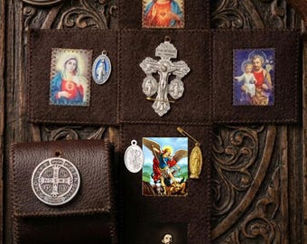 Kit de oración de bolsillo católico para el altar, con medallas e imágenes sagradas de la Virgen María, San José, el Sagrado Corazón, San Miguel y San Francisco.