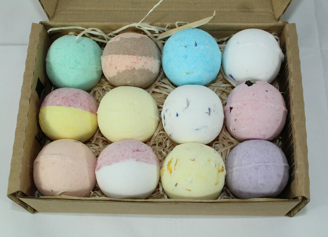 Reduced plastic Fizzy Bath Bombs set of 12 x 65g Round gift | Etsy