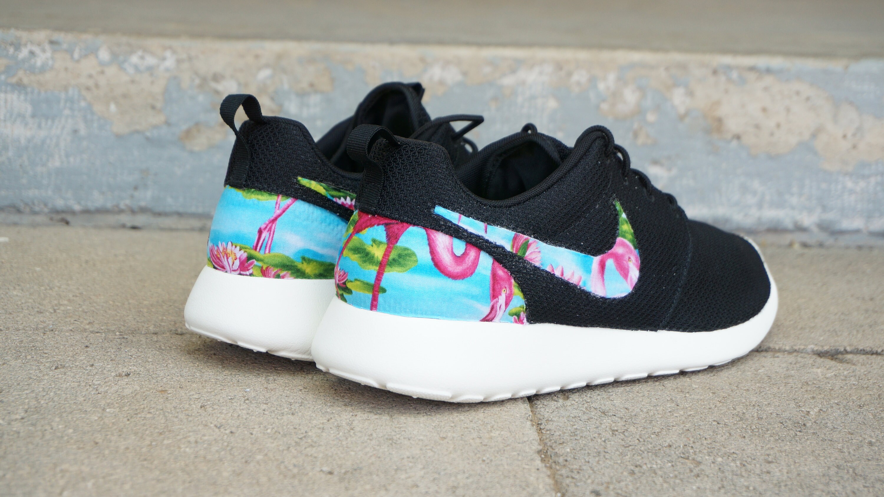 how to customize roshe run