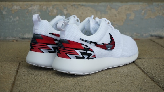 roshe run red