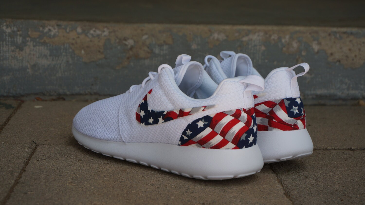 roshe run mens white