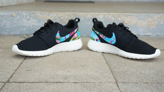 aztec nike roshe