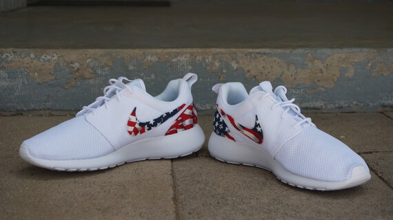 roshe run red blue