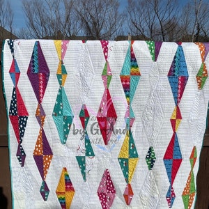 Longarm Quilting Services | Edge To Edge Quilting | Professional Long Arm Quilting Service | Custom Quilting