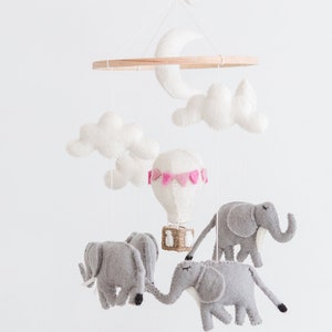 Elephant and Hot Air Balloon Crib Mobile / Handmade Baby Mobile / Nursery Decor / Baby Shower Gift  / Travel Nursery / Adventure Nursery