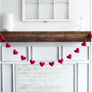 Valentine's Garland / Red Heart Garland / Love theme Decor / Valentine's day decor / Valentine's day mantel decor / I love you decoration