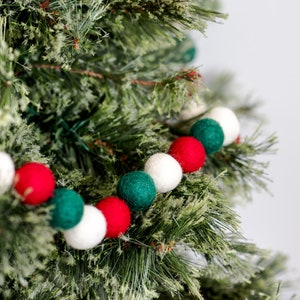 5 Foot No gaps / Christmas Decor / Christmas Garland /Ball Felt Garland/ Christmas wall art Holiday Banner/ Ball felt Christmas