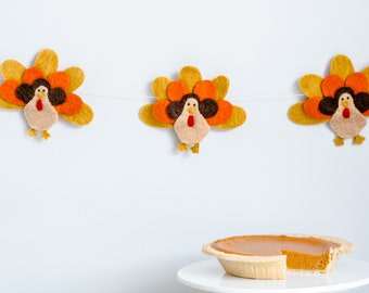 Wool Felt Thanksgiving Turkey Garland: Handmade Fall Mantel Decor