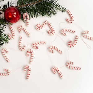 Christmas Garland / Candy Cane Christmas Decor / Candy Christmas Garland /Christmas Felt Garland/ Christmas Tree Decor