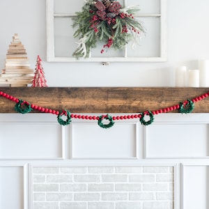 Red Wreath / Wreath Garland / Holiday Decoration / Christmas Mantel Decoration / Winter Fireplace decoration