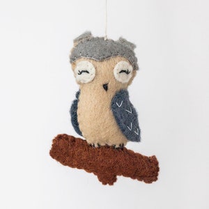 Owl Ornament / Brown Owl Ornament / Woodland ornament / Animal Ornament / Forest Animal Ornament / Woodland Animal