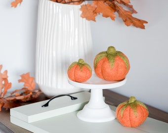 Set of 3 Felted Pumpkins / Fall Decor / Thanksgiving Decor /  Thanksgiving center piece / Halloween Decor / Pumpkin tabletop