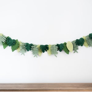Felt Leaf Garland: Jungle Safari Nursery Decor