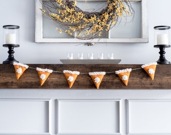 Pumpkin pie decoration / Thanksgiving Pie Garland / Thanksgiving mantel/ Fall Decor / Thanksgiving Decor / Pumpkin Pie Garland