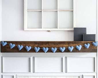 Guirnalda de corazones de fieltro azul Serenity: Decoración para baby shower
