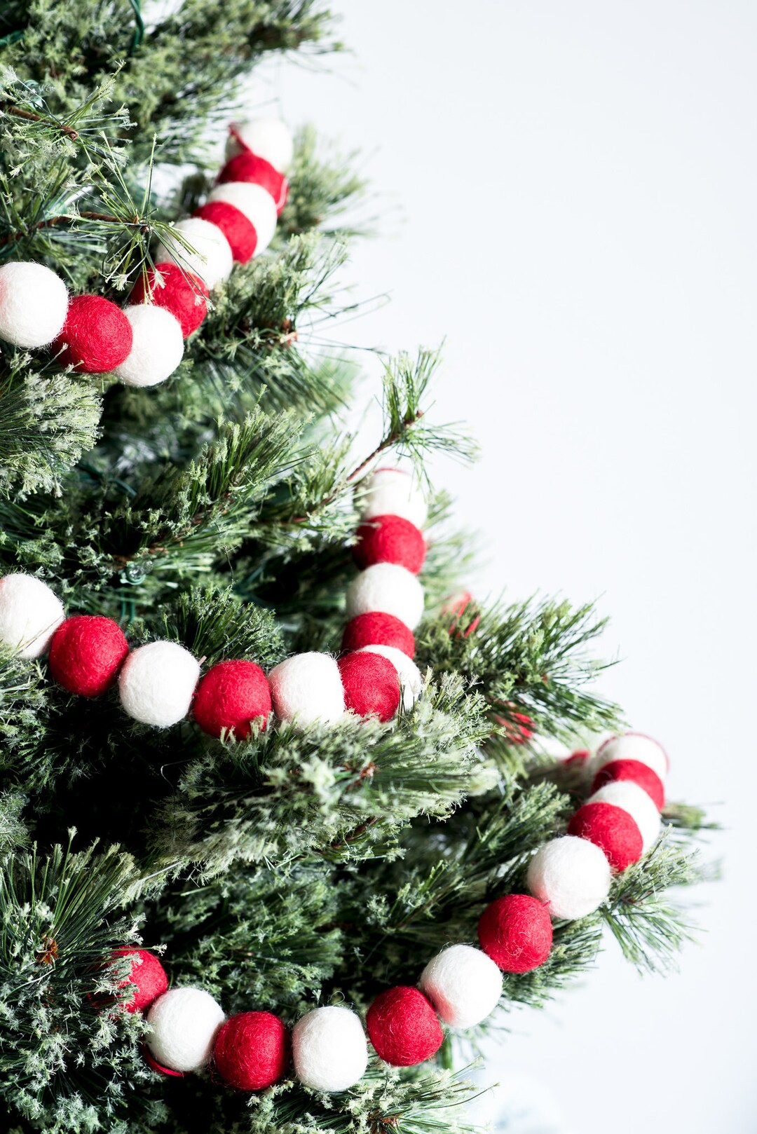 Red and White Garland / Christmas Tree Decor / Christmas Tree Garland