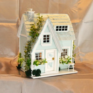 Beachy Key West Cottage Unique Handmade Gift  1:24 Scale  FAST / FREE Shipping