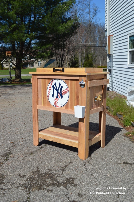 New York Yankees Chest Cooler Stand With Brass Drain, Bottle Opener, and  Bottle Cap Catcher, Beer Cooler, New York Yankees Decor, Baseball -   Canada