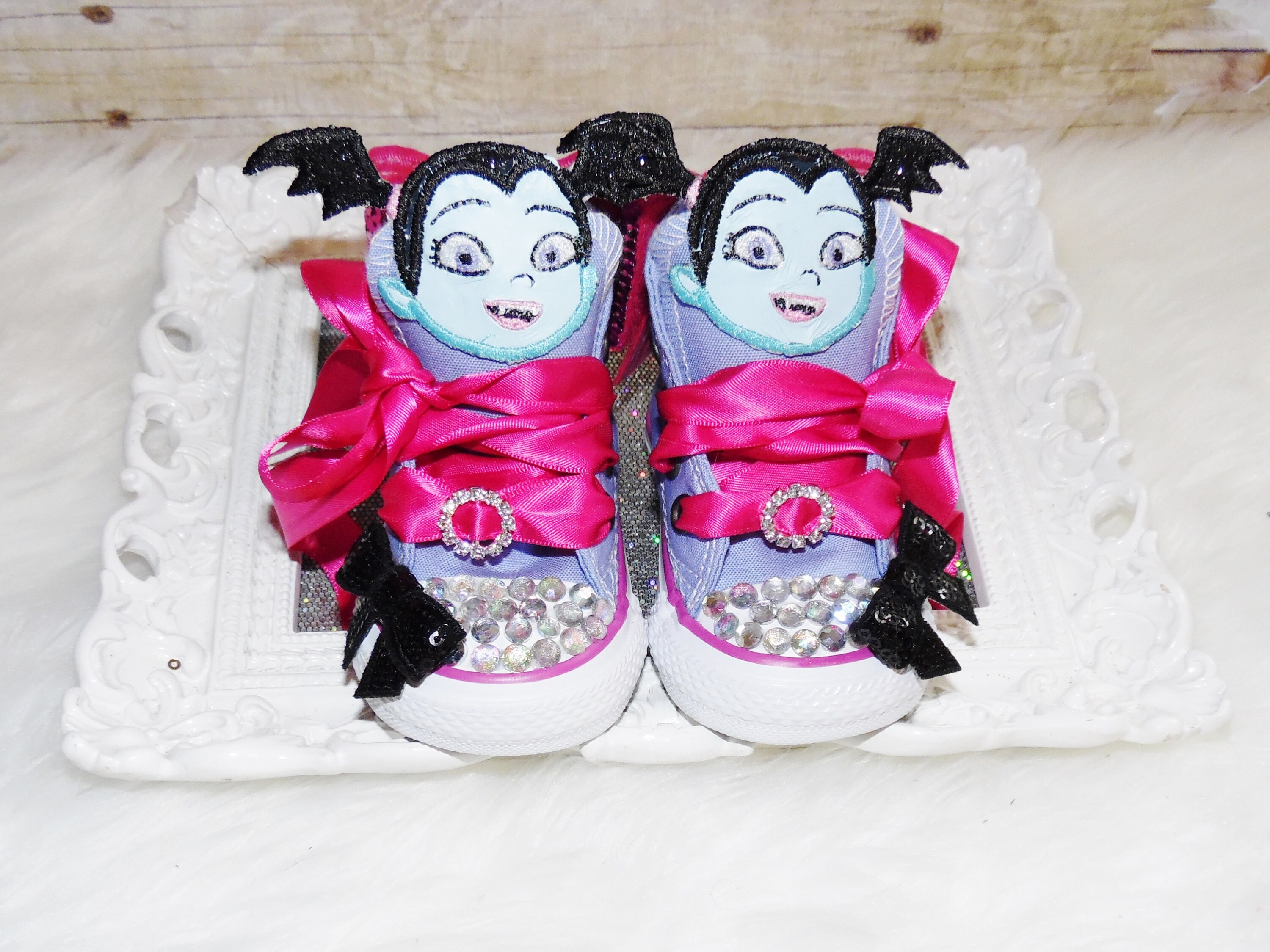 vampirina sandals