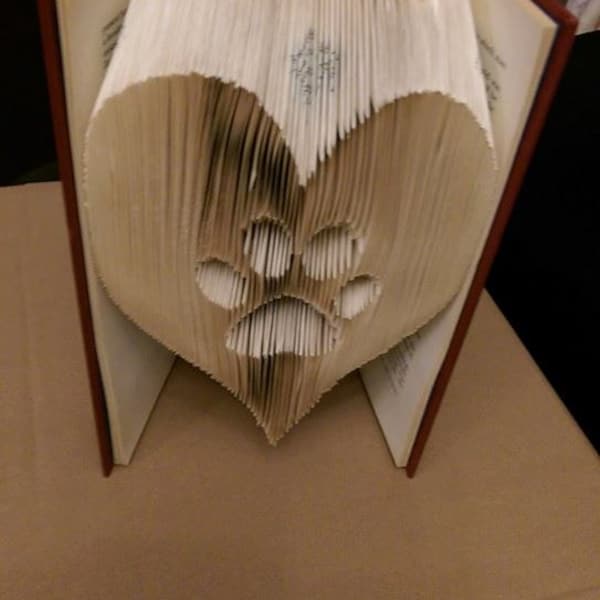 Paw in a heart Folded Book Art ** Pattern ** PDF Book Folding Book Origami Dog Cat Vet free instructions/ tutorial