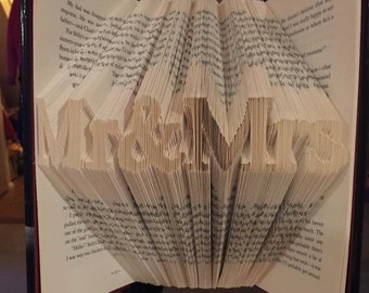 Mr and Mrs Mr&Mrs Book Fold Folding Pattern. Free Tutorial! Book Origami, Book Sculpture Art