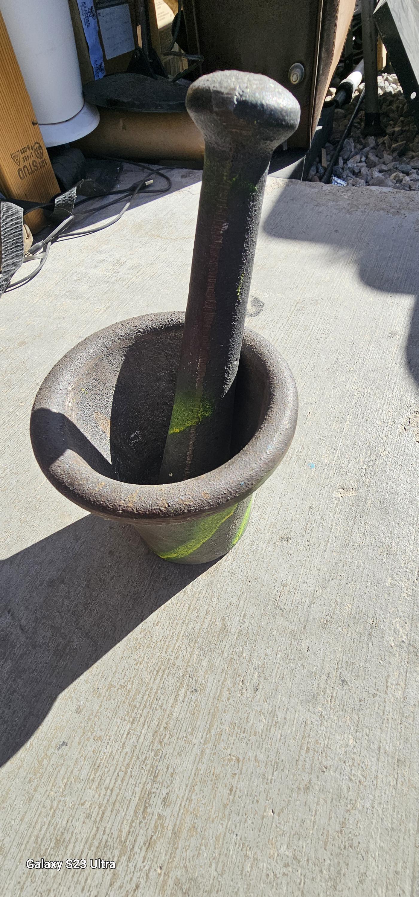 Vintage Cast Iron Mortar & Pestle Used Great Condition Large