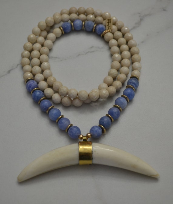 Items similar to Horn Necklace on Etsy