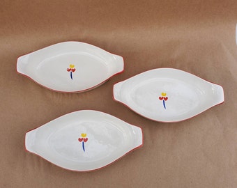 Riva Designs Tulips Crimped Pie Plate Japan