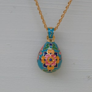 Enamel Floral Egg, Egg Shaped Pendant, Turquoise, Blue Yellow Pink Purple and Gold Tone, 28" Chain and Pendant, Joan Rivers, Pendant & Chain