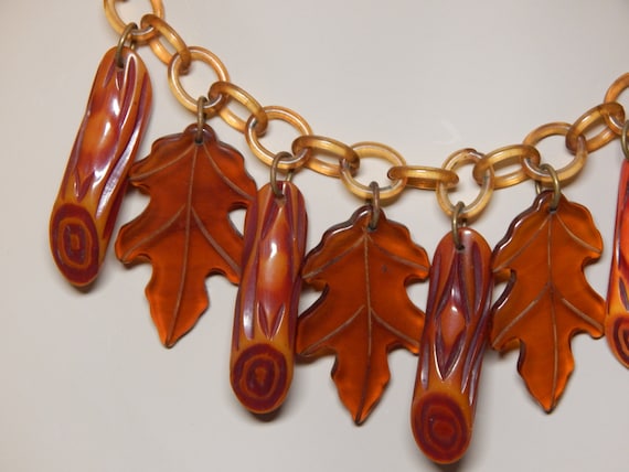 RARE Vintage Carved Bakelite Maple Leaves & Log, … - image 3