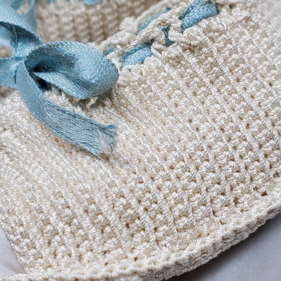 Vintage Hand Crocheted Baby Shoes, Crib Shoes, In… - image 5