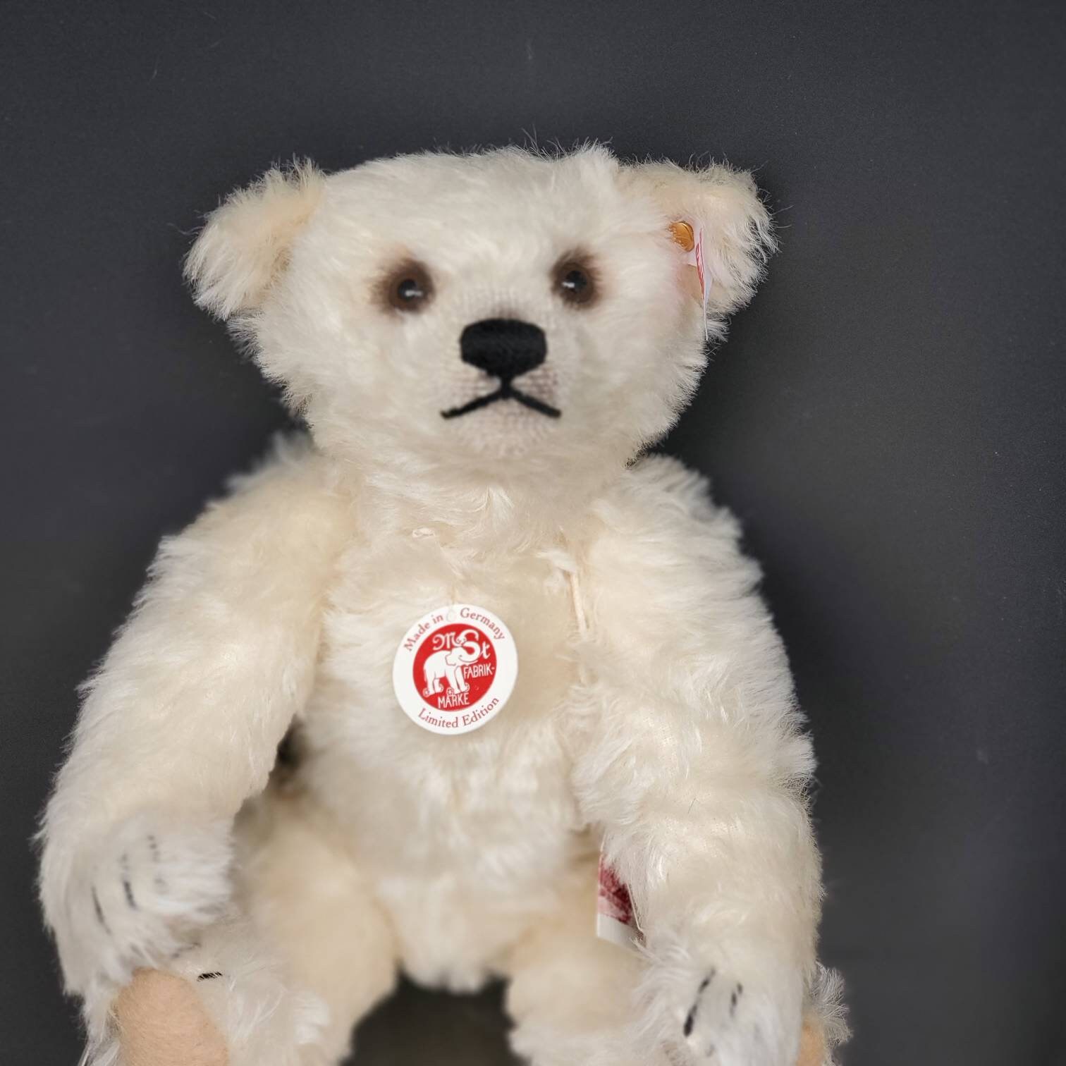 Margarete Steiff Memorial Bear, White Teddy Bear, Mohair Margarete Steiff Memorial Bear, White Teddy Bear, Mohair