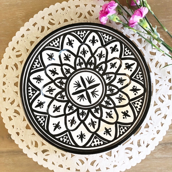 Wedding paper decorations, papel picado placemat, 16" round, tissue doily, Mexican wedding centerpiece, tissue placemats, Mexican weddings