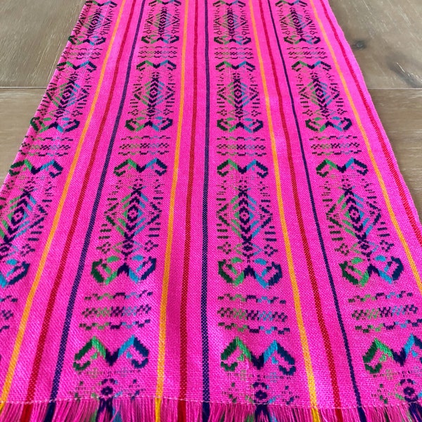 Mexico stoffen tafelloper, servetten of tafelkleed. Tribal Pink, Tribal Boho decor, Fiesta Party benodigdheden, Mexicaanse fiesta benodigdheden