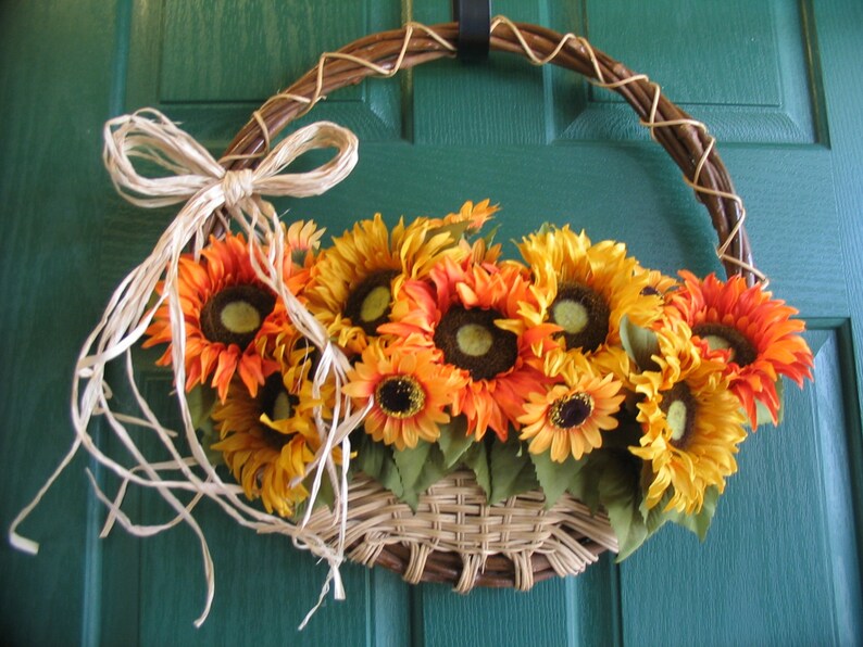 Sunflower Door Basket Wreath Front Flat Image 0