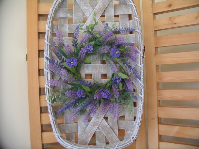 Whitewashed Tobacco Basket with Lavender Wreath Lavender Wreath Tobacco Basket with Wreath