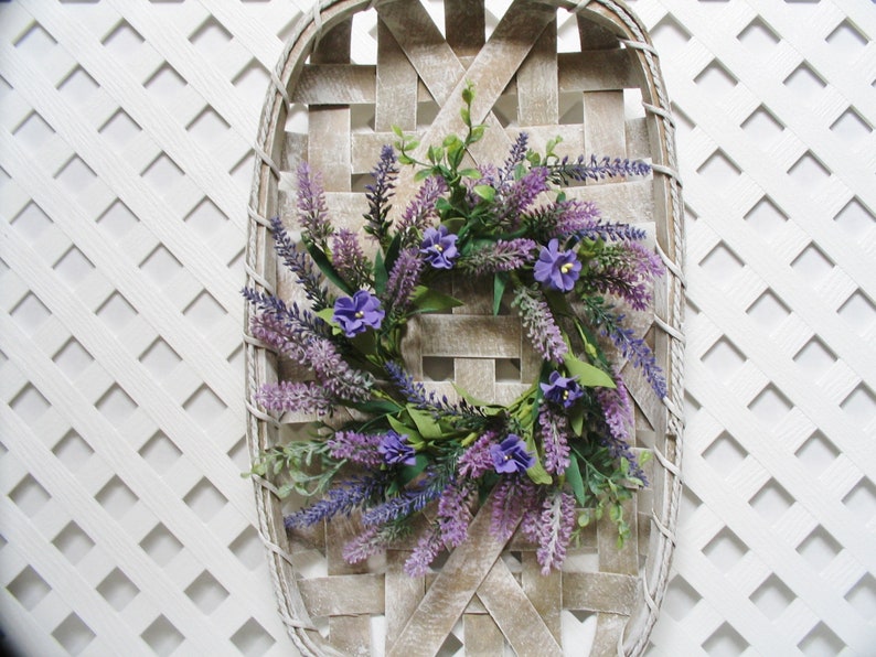 Whitewashed Tobacco Basket with Lavender Wreath Lavender Wreath Tobacco Basket with Wreath
